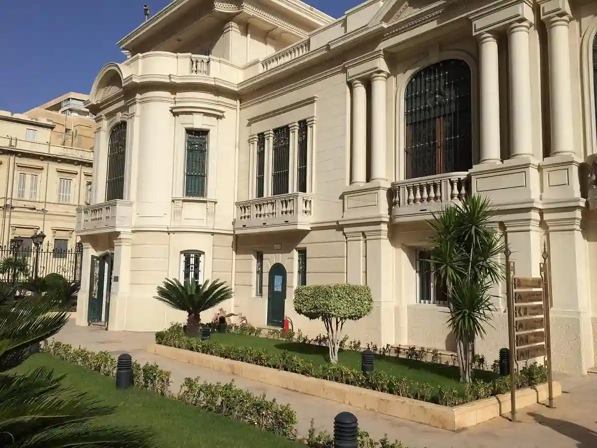 قصر زيزينيا